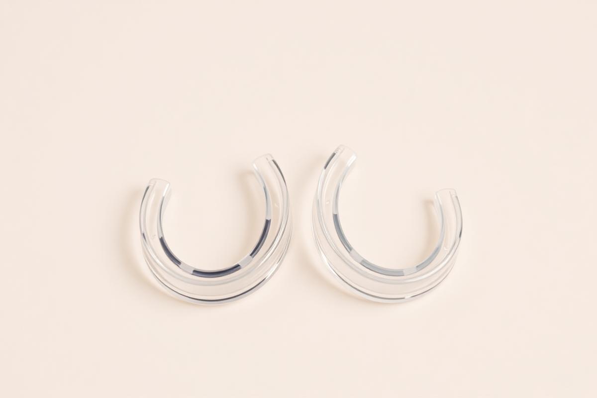 Clear Aligners vs Traditional Braces: Which Option May Suit You?